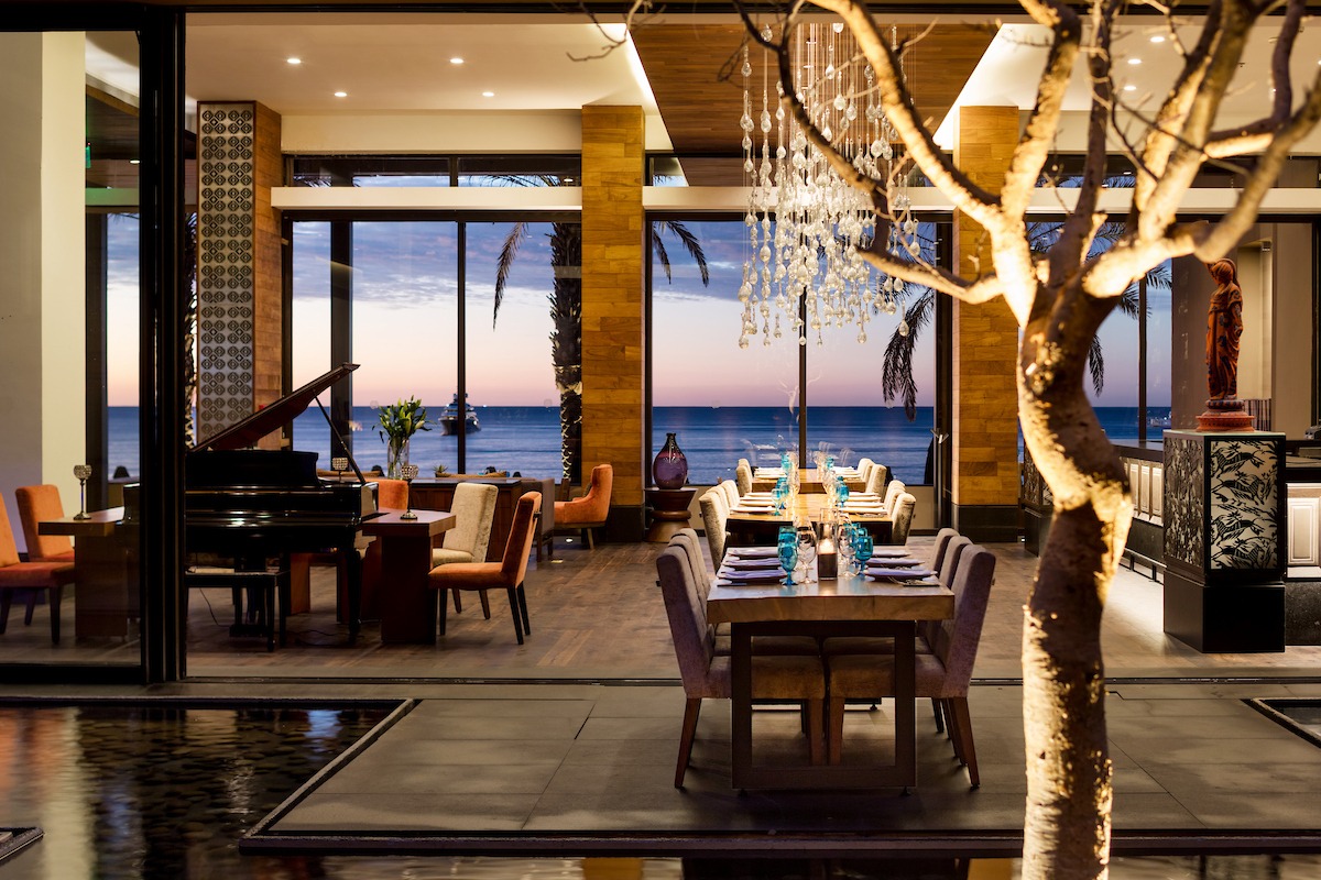 CAFÉ DES ARTISTES — JW MARRIOTT